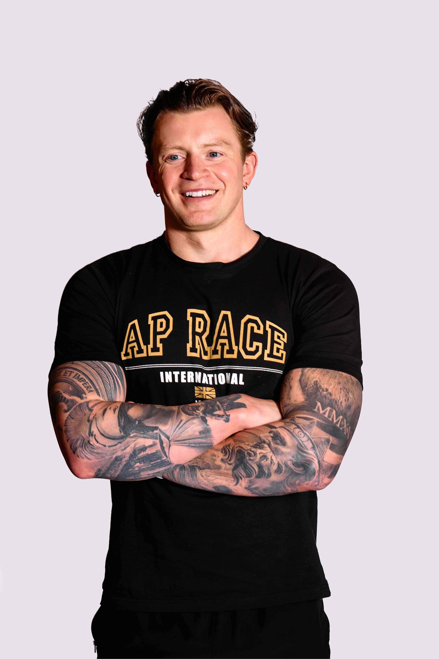 INTERNATIONAL T-SHIRT