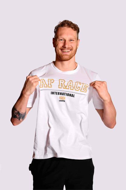 INTERNATIONAL T-SHIRT